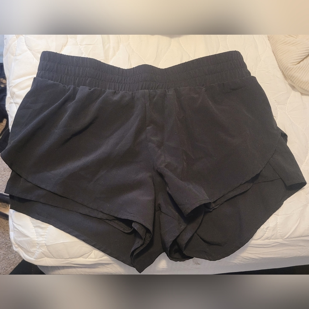 Fabletics Black Women's Athletic Shorts